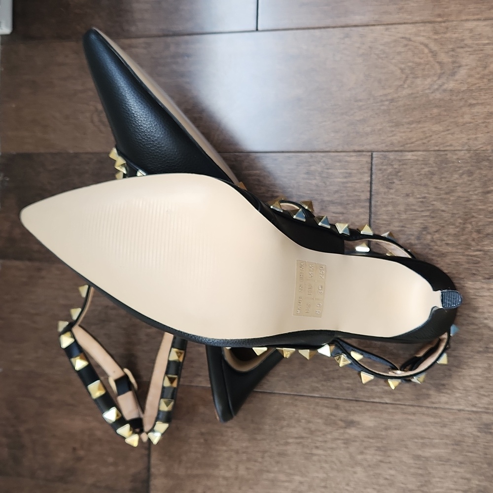 Sandals - Picture 5 of 5